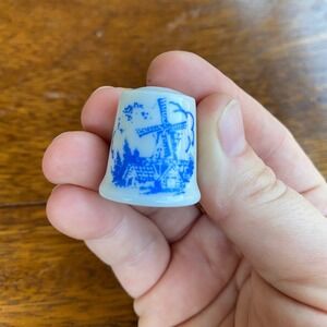 Vintage Delft Blue Ceramic Thimble Holland Windmill‎ Collectible Sewing